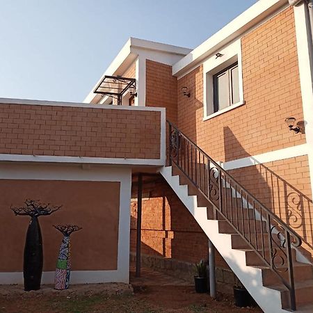 Appartements D'Hotes Marciloui Antsirabe Exteriör bild