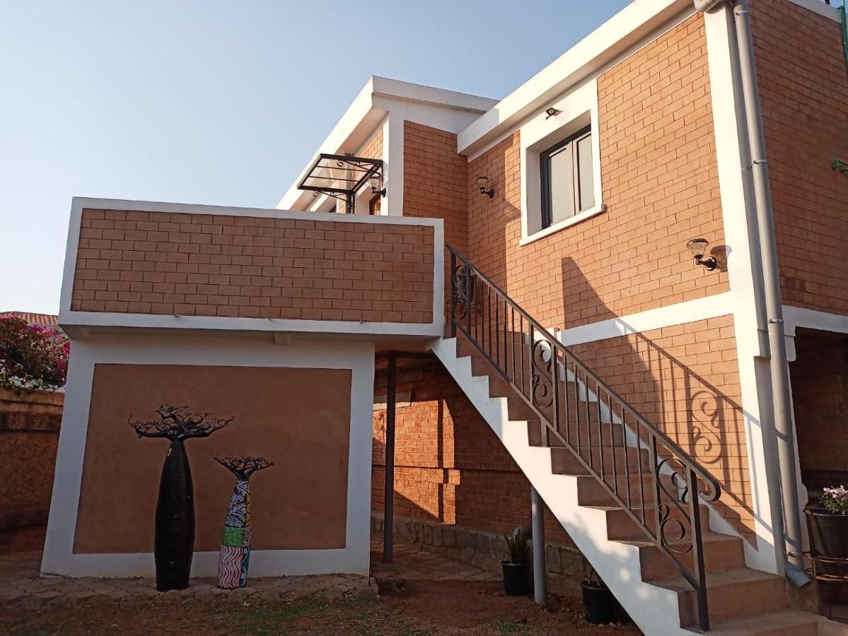 Appartements D'Hotes Marciloui Antsirabe Exteriör bild