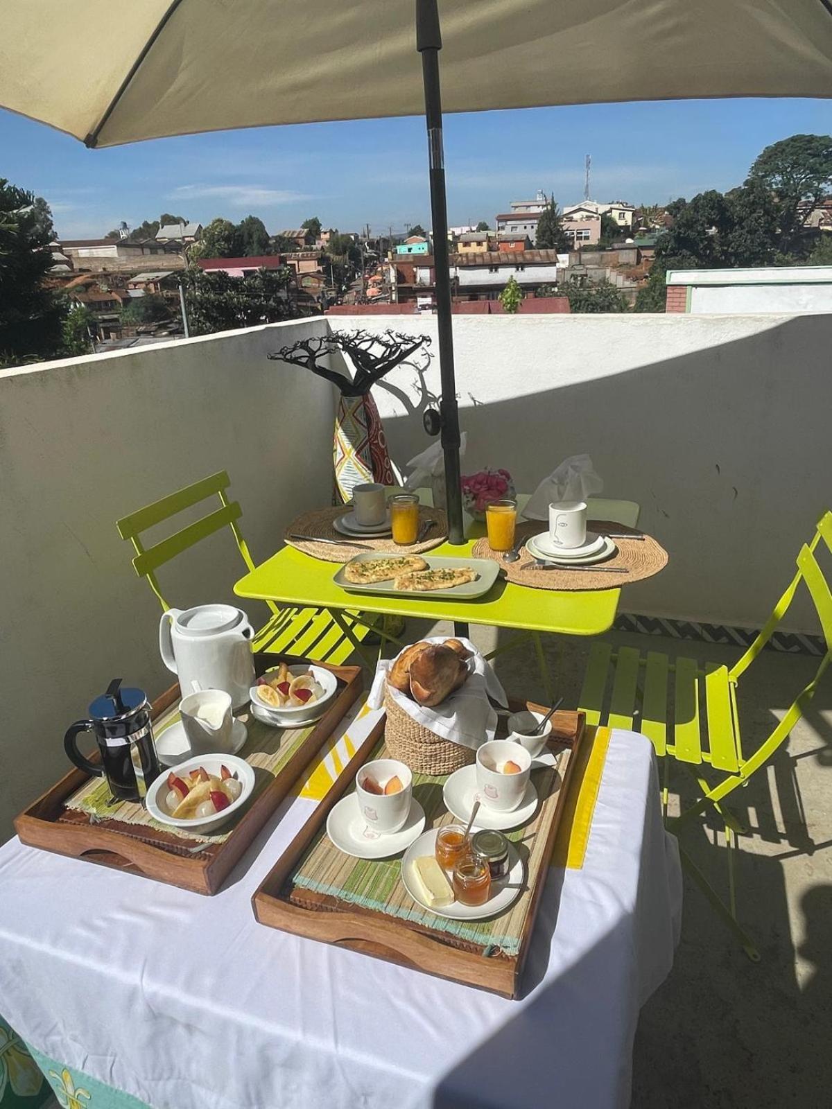 Appartements D'Hotes Marciloui Antsirabe Exteriör bild