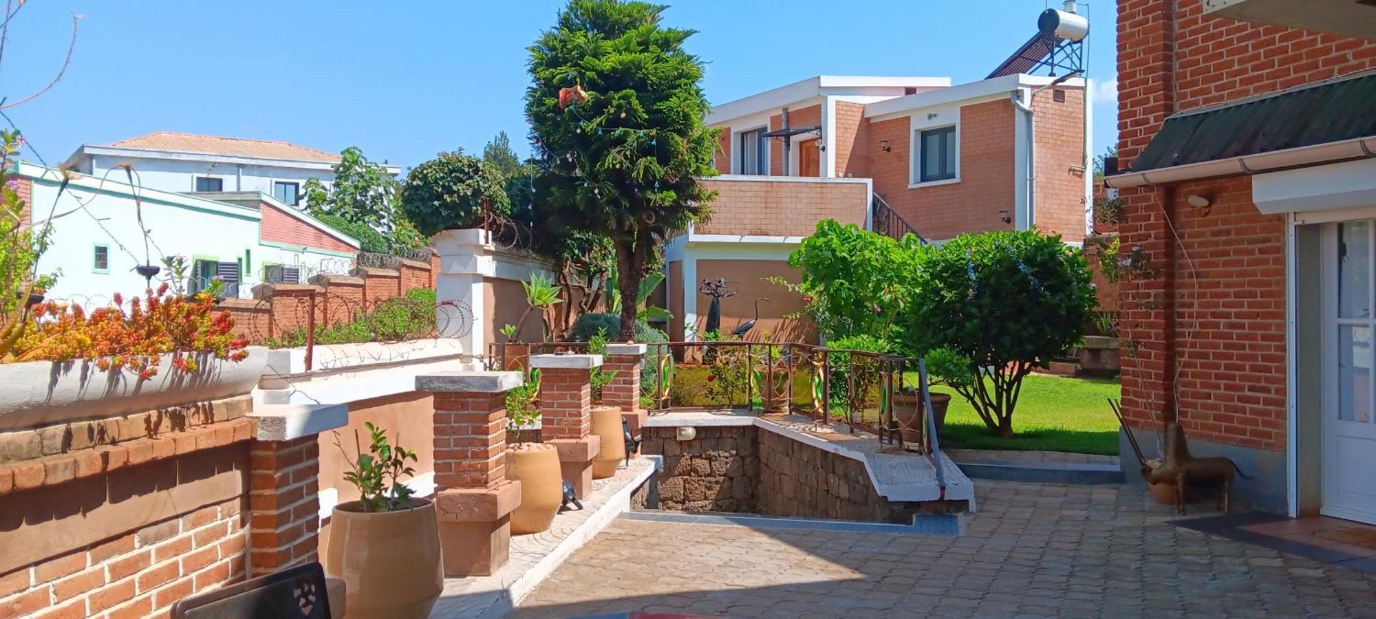 Appartements D'Hotes Marciloui Antsirabe Exteriör bild