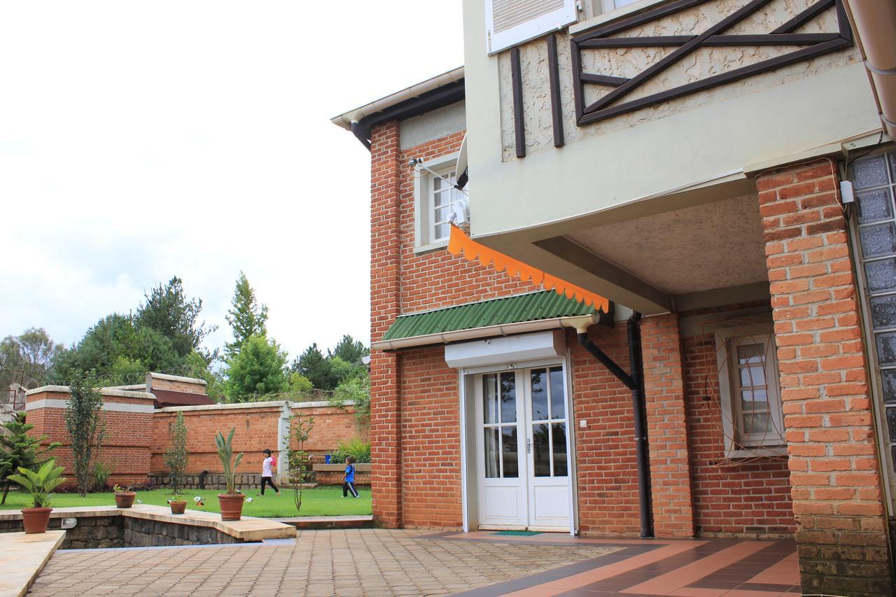 Appartements D'Hotes Marciloui Antsirabe Exteriör bild